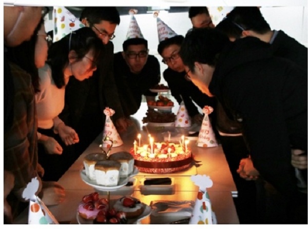 歡樂(lè)平安圣誕節(jié)，濃情溫馨生日會(huì)！